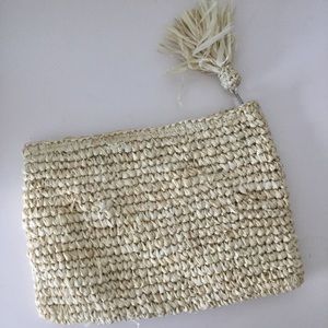 Straw clutch